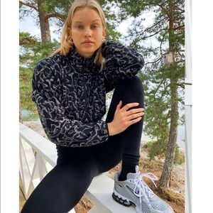 TNA Polar in charcoal